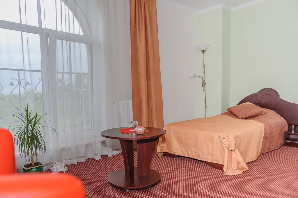Terminal-A Hotel Ryasne-Ruske Εξωτερικό φωτογραφία