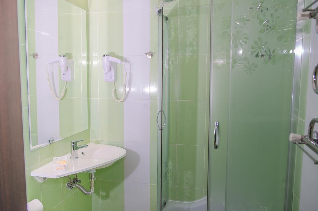 Terminal-A Hotel Ryasne-Ruske Εξωτερικό φωτογραφία