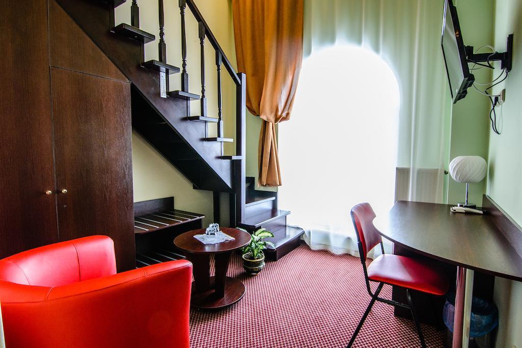 Terminal-A Hotel Ryasne-Ruske Δωμάτιο φωτογραφία