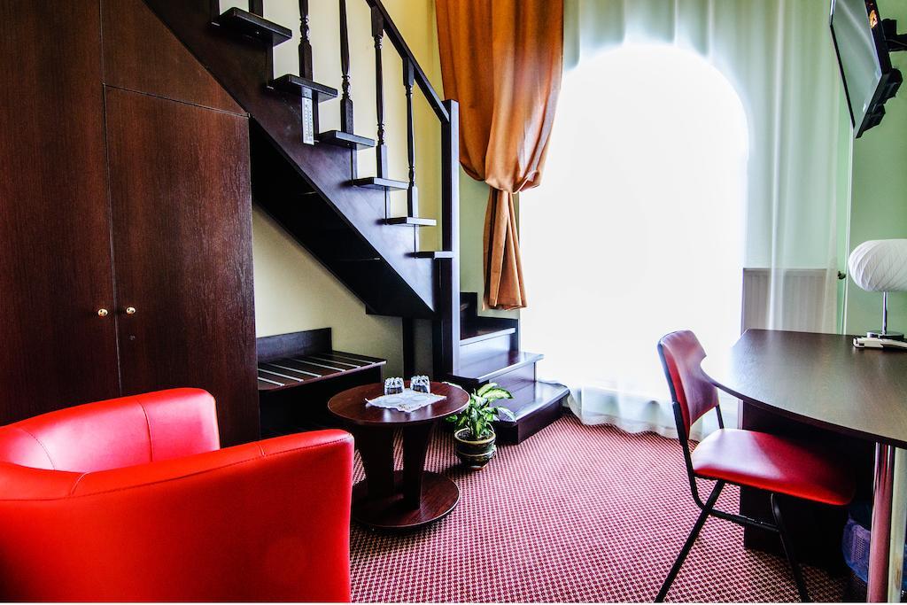 Terminal-A Hotel Ryasne-Ruske Δωμάτιο φωτογραφία